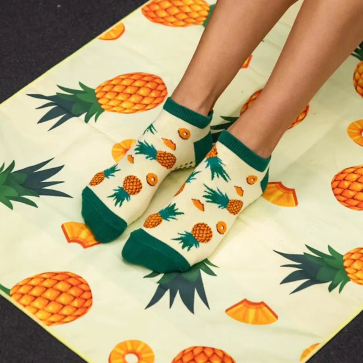 Grippy Socks - Pineapple (Barre / Pilates)