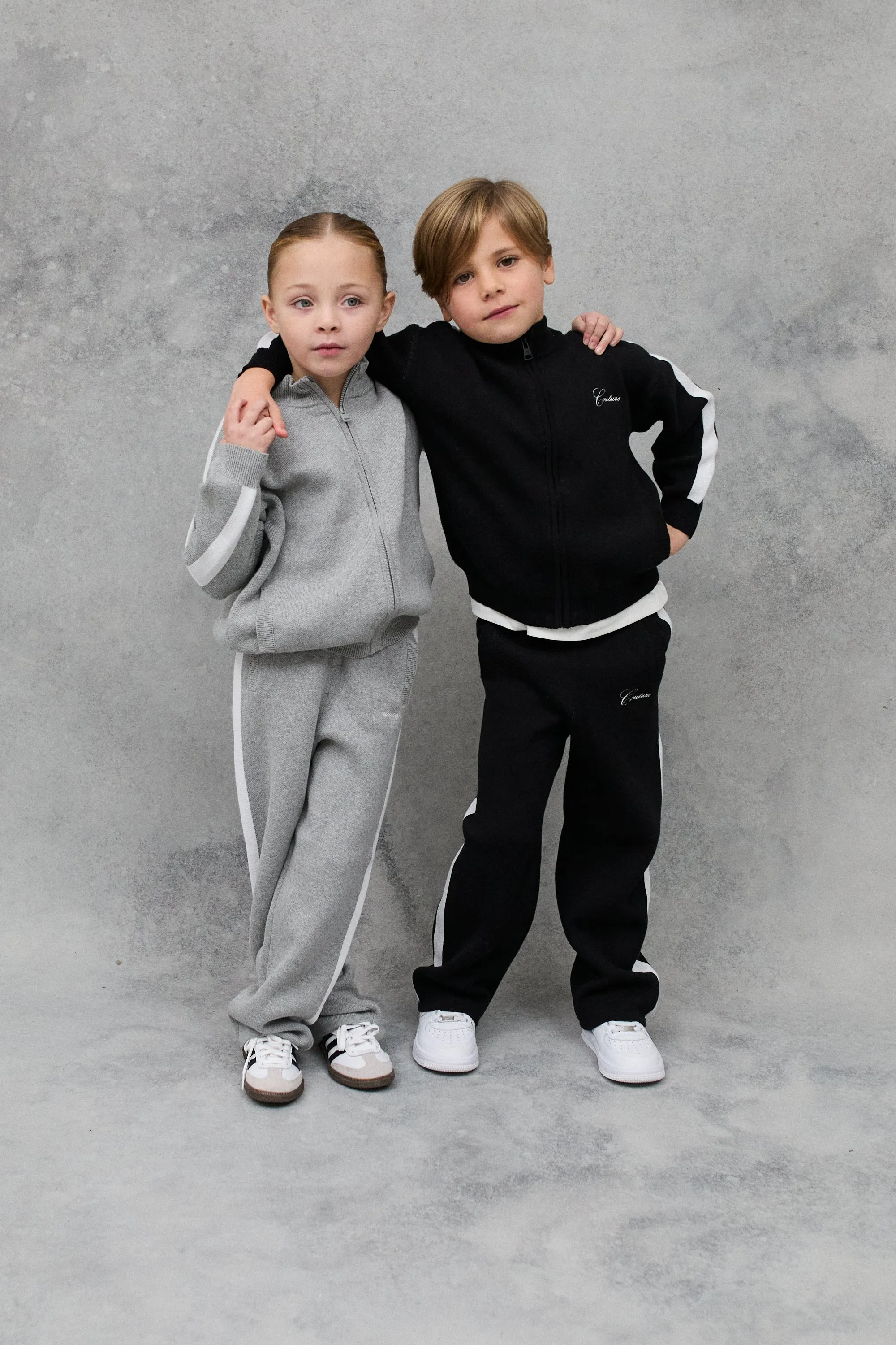 JNR SIDE STRIPE KNITTED ZIP THROUGH - BLACK