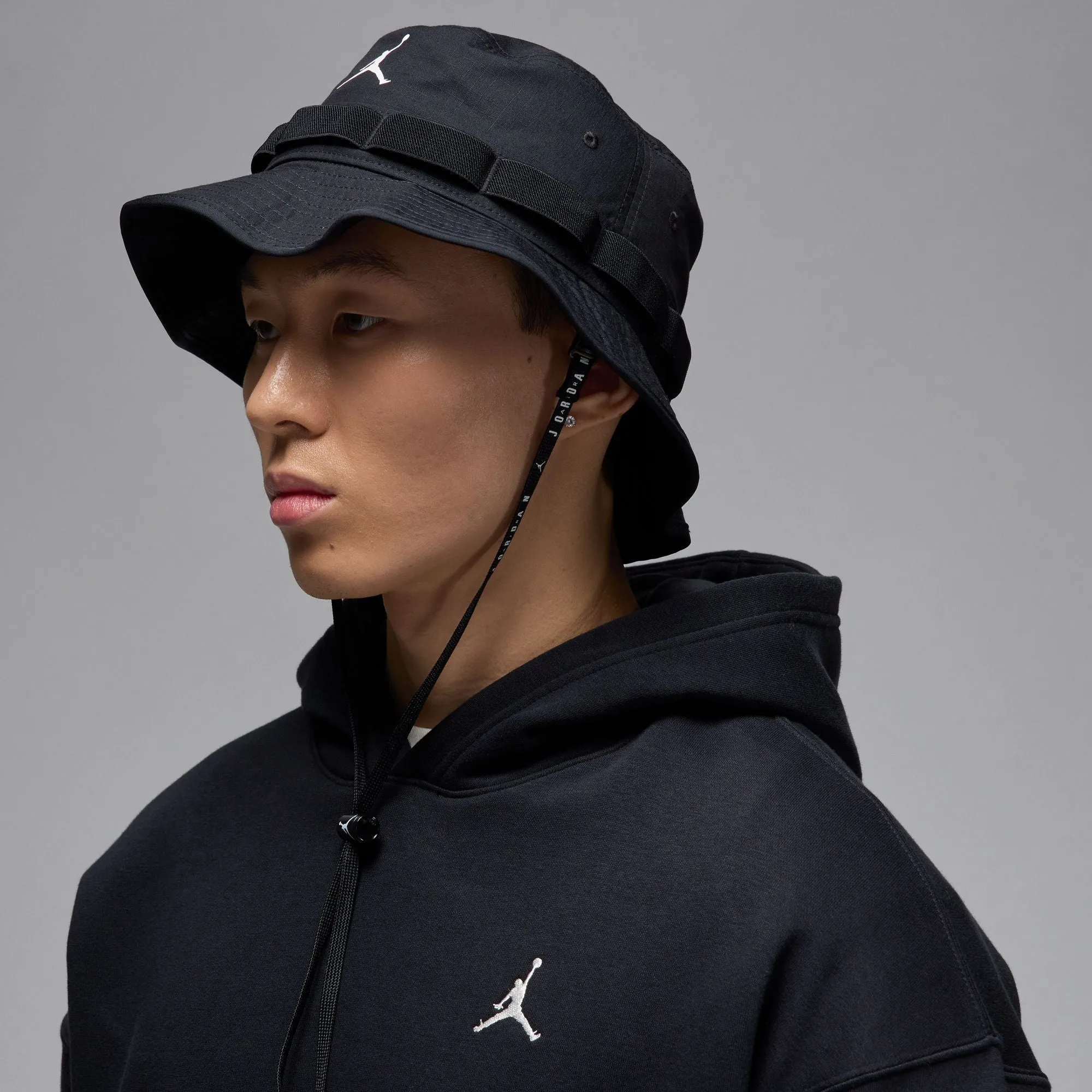JORDAN APEX BUCKET HAT BLACK/WHITE