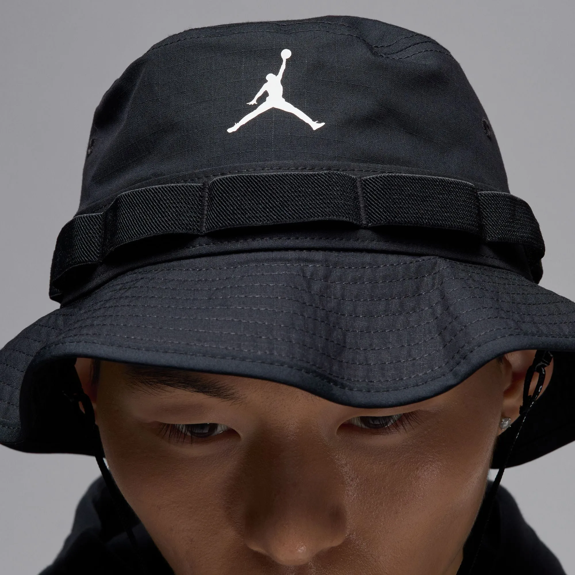 JORDAN APEX BUCKET HAT BLACK/WHITE