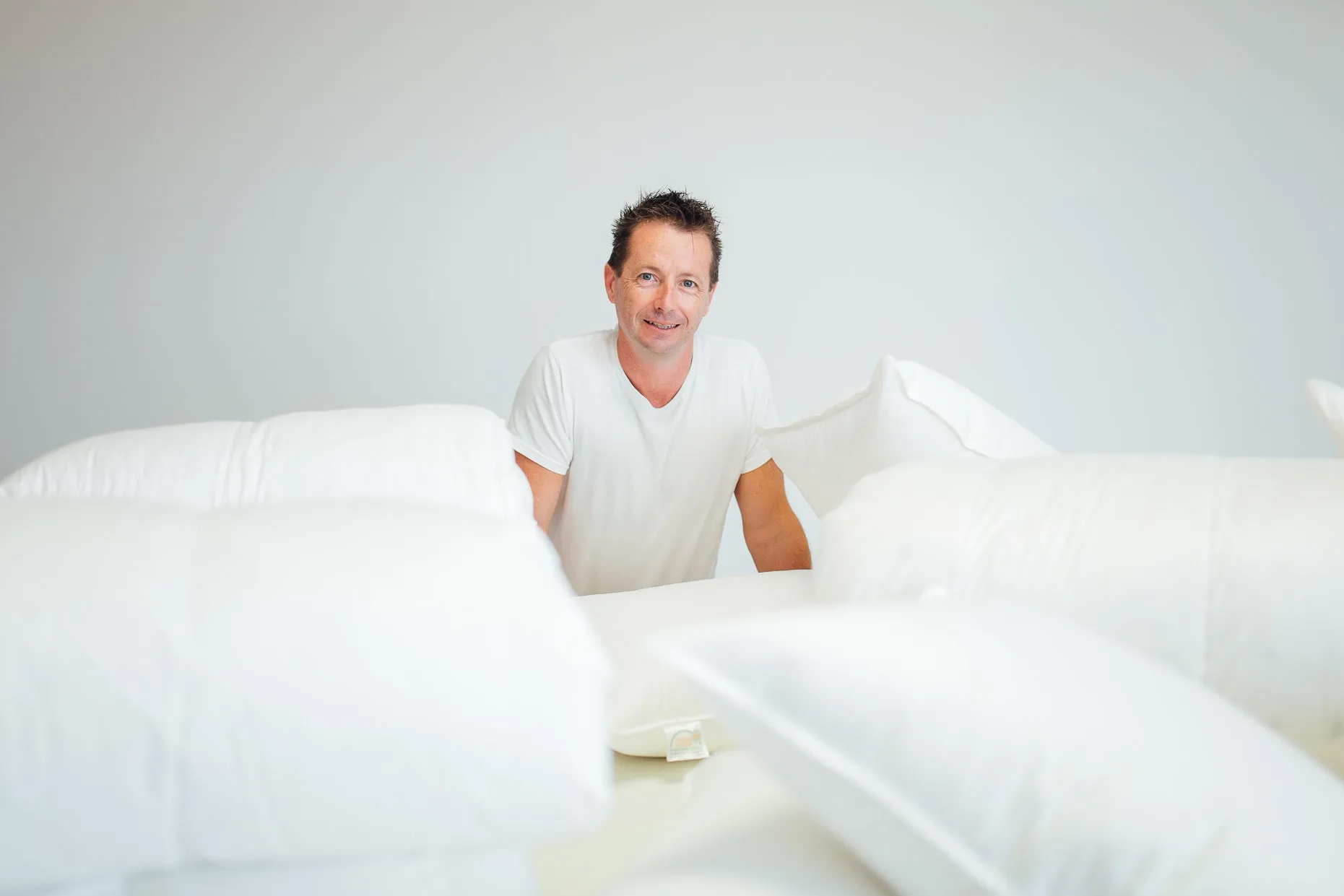 King Size Firm Pillow 95% PREMIUM Polish Goose Down 850 Fill Power German Batiste TE100