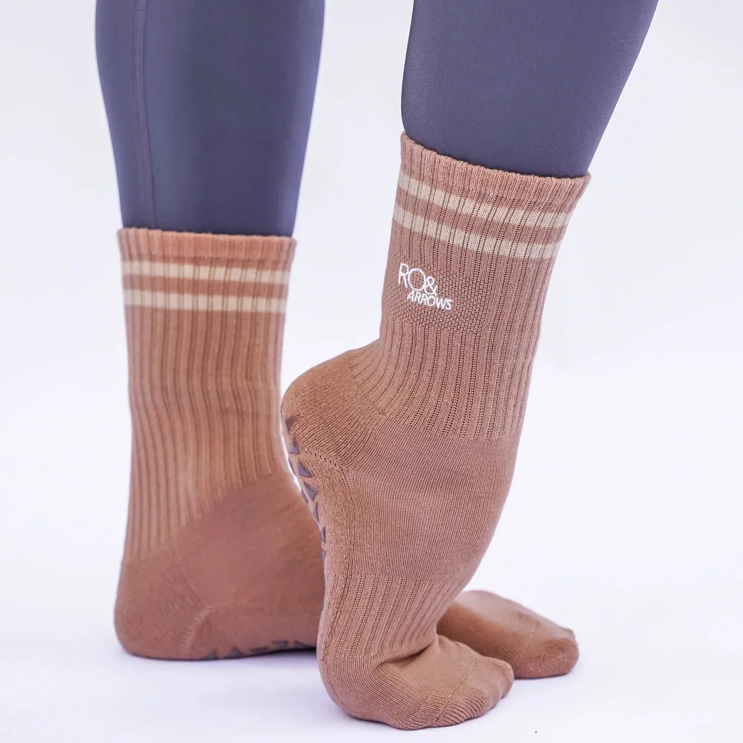 Ro & Arrows Maeve Retro Crew Grip Socks (Barre / Pilates)