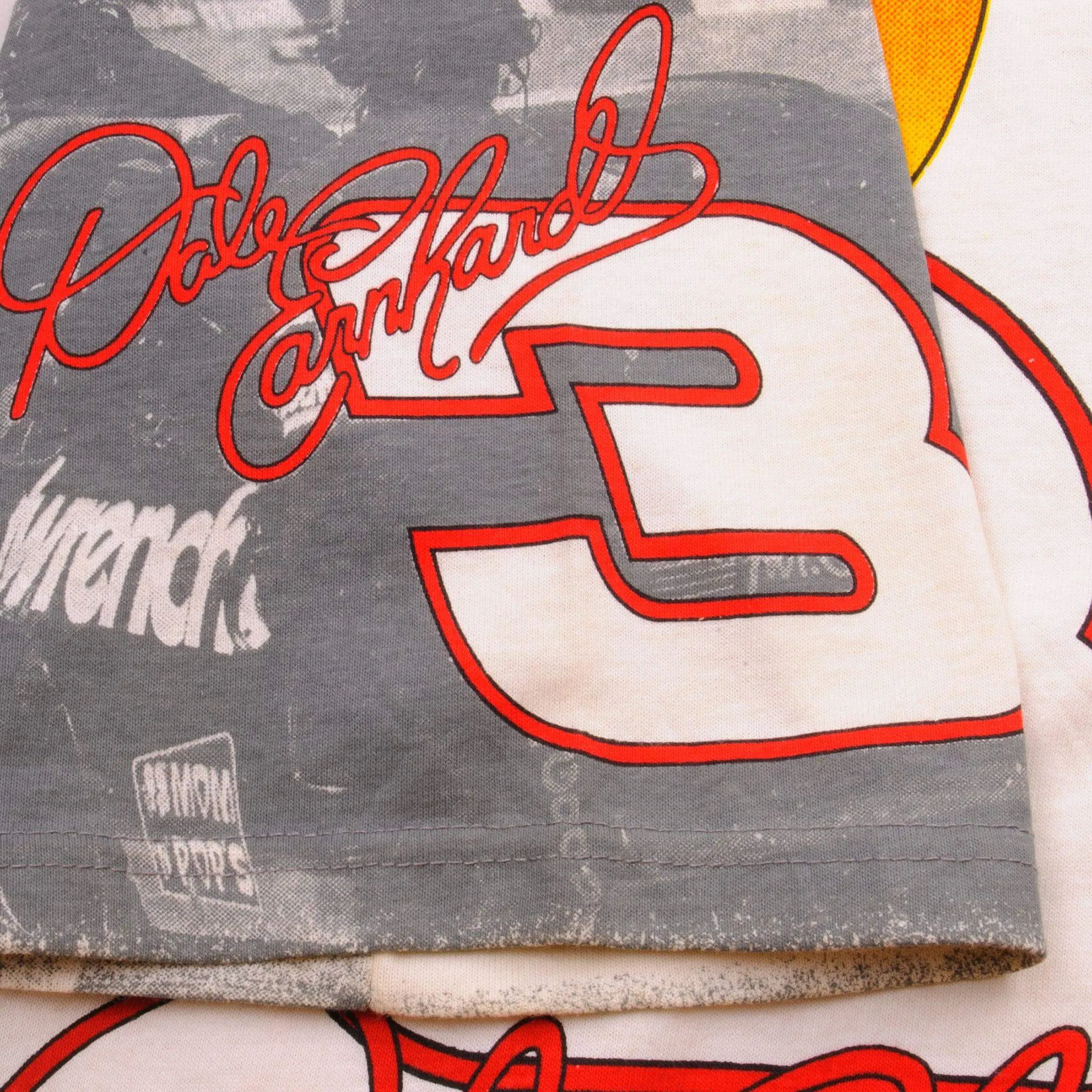 VINTAGE NASCAR ALL OVER PRINT DALE EARNHARDT 1996 TEE SHIRT MEDIUM MADE IN USA
